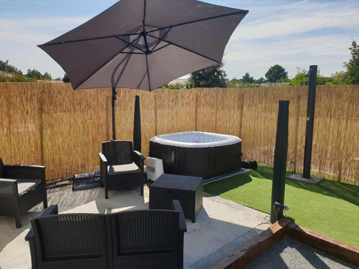 Beau Logement Avec Terrasse, Jacuzzi Et Terrain De Petanque Privatif A 5 Minutes De La Plage อูดองช์ ภายนอก รูปภาพ